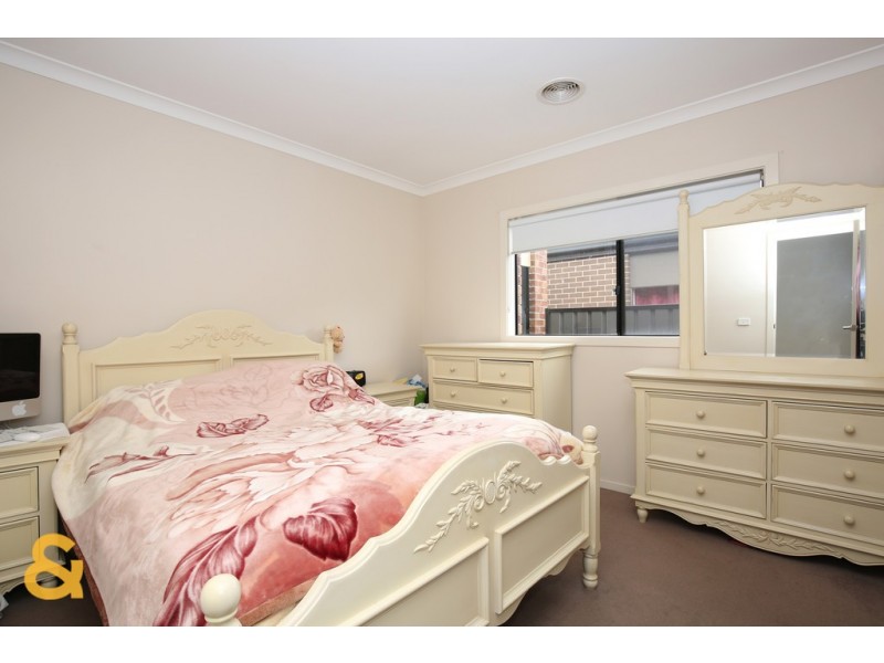 26 Huntingfield Street, Craigieburn VIC 3064