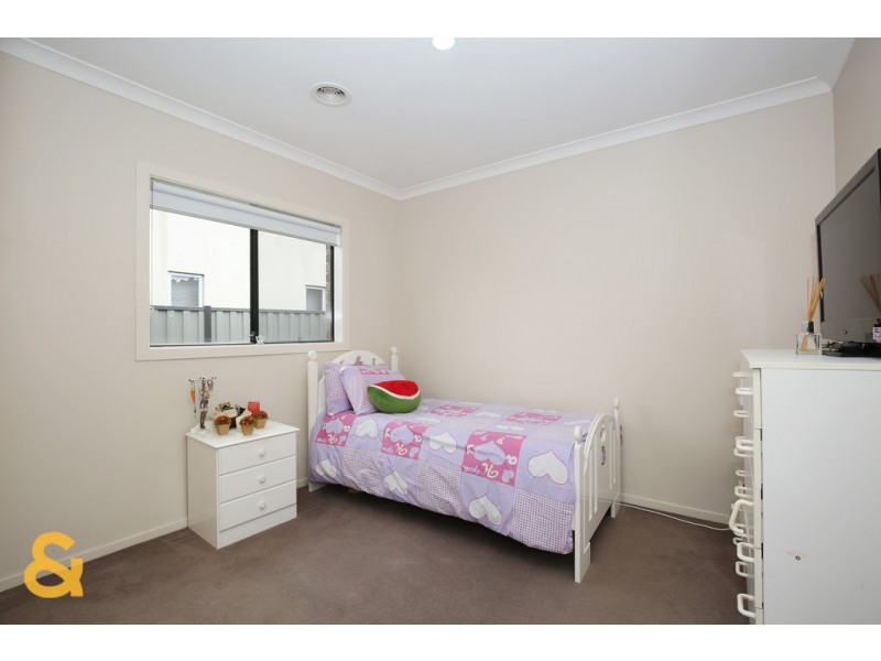 26 Huntingfield Street, Craigieburn VIC 3064