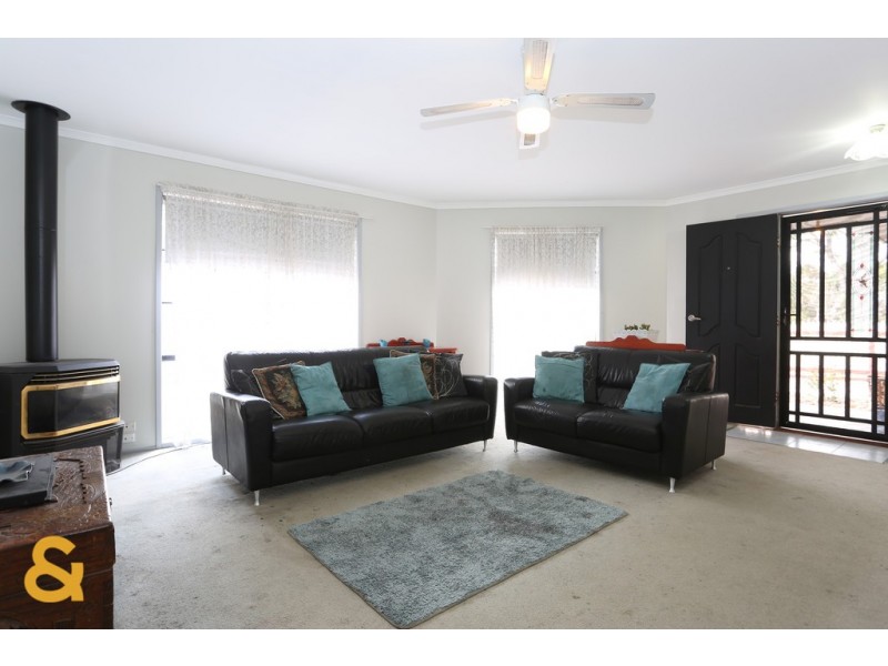 10 Manton Place, Roxburgh Park VIC 3064