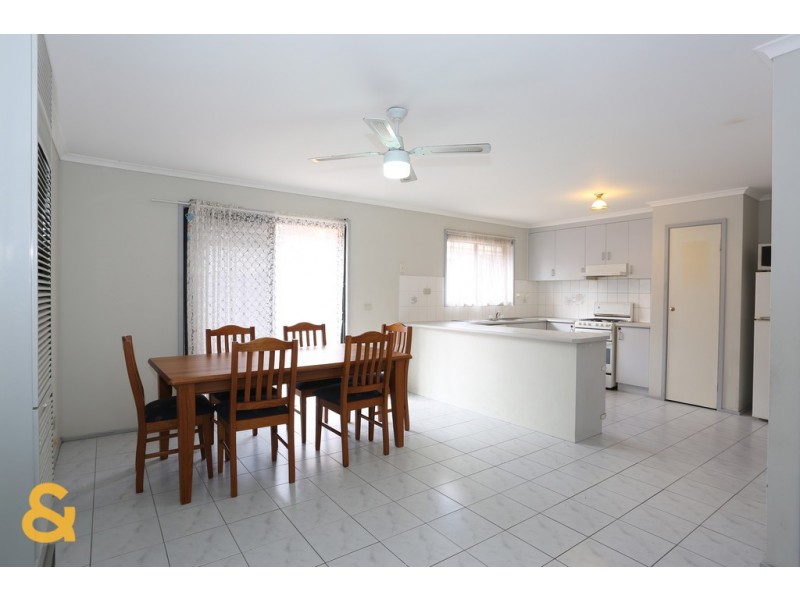 10 Manton Place, Roxburgh Park VIC 3064