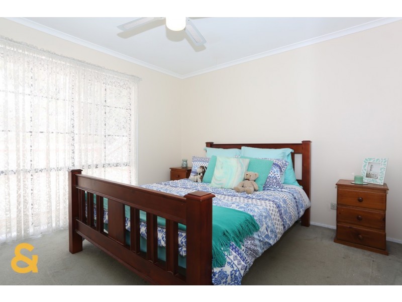10 Manton Place, Roxburgh Park VIC 3064