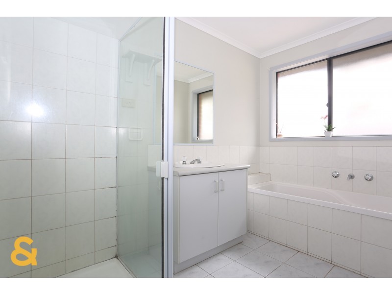 10 Manton Place, Roxburgh Park VIC 3064