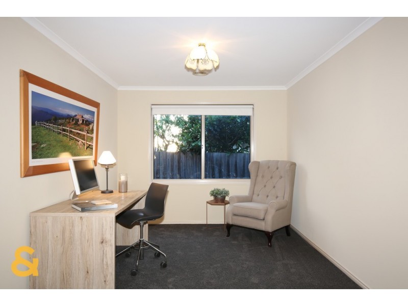 19 Hunter Avenue, Roxburgh Park VIC 3064