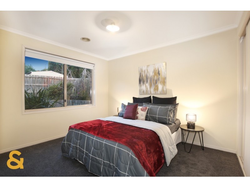 19 Hunter Avenue, Roxburgh Park VIC 3064