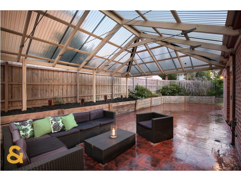 19 Hunter Avenue, Roxburgh Park VIC 3064