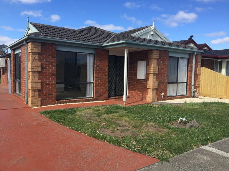 14 Sommeville Drive, Roxburgh Park VIC 3064