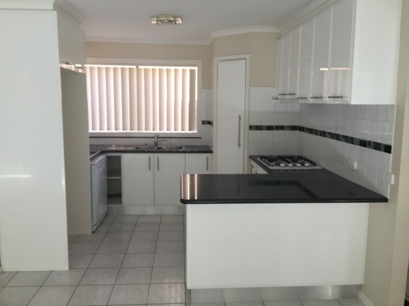 14 Sommeville Drive, Roxburgh Park VIC 3064