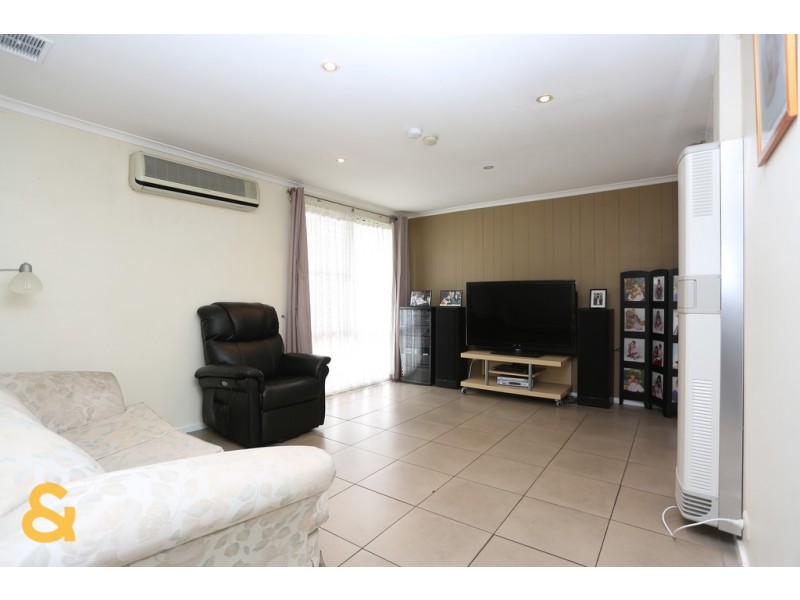 10 Hallston Court, Meadow Heights VIC 3048