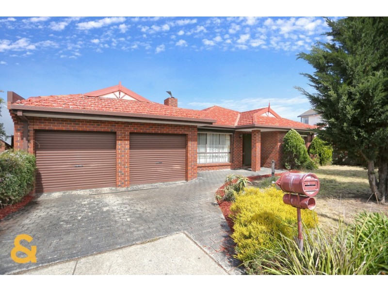5 Pickersgill Crescent, Roxburgh Park VIC 3064
