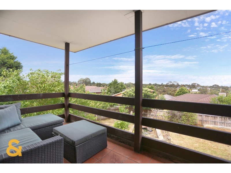 5 Pickersgill Crescent, Roxburgh Park VIC 3064
