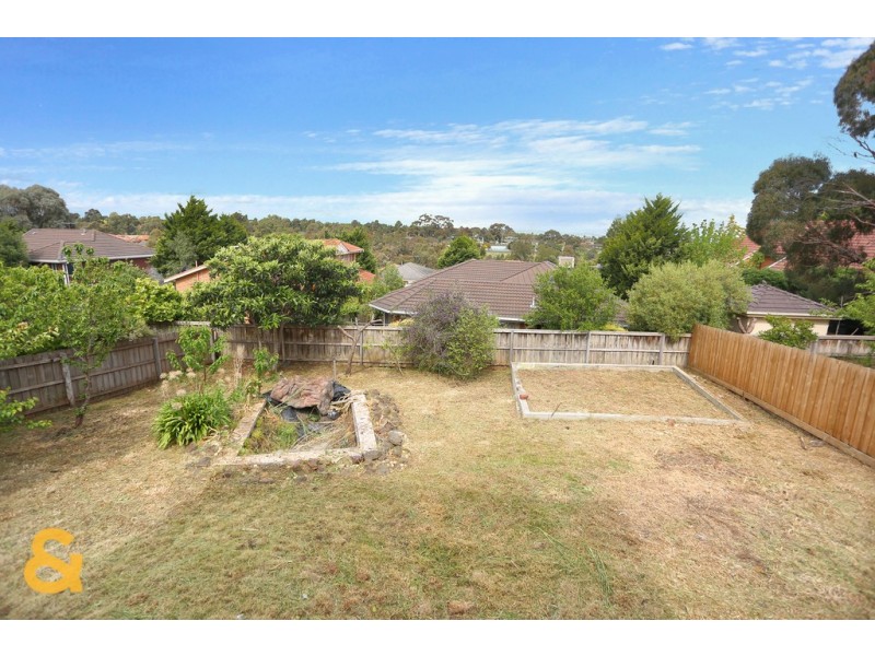 5 Pickersgill Crescent, Roxburgh Park VIC 3064