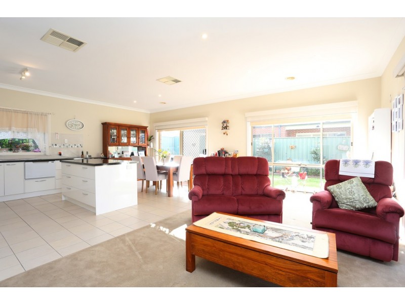 30 Beckett Way, Craigieburn VIC 3064