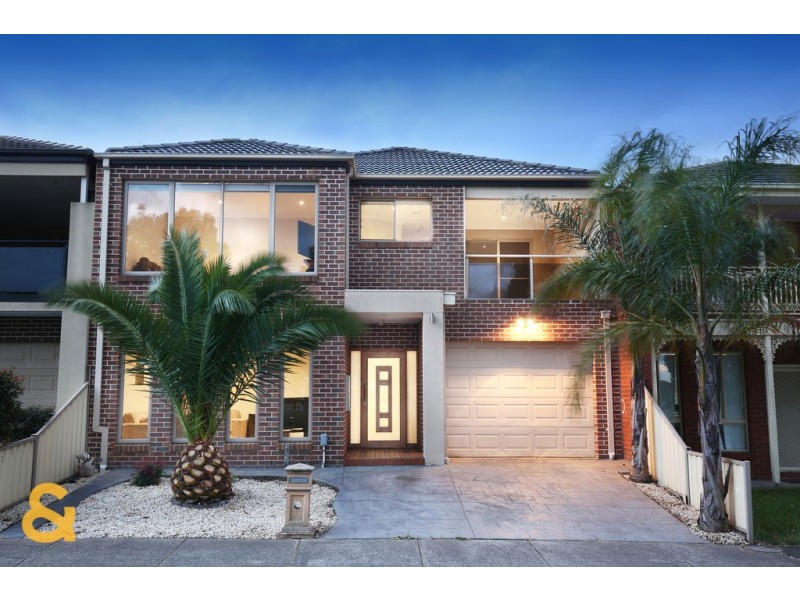 8 Sandover Drive, Roxburgh Park VIC 3064