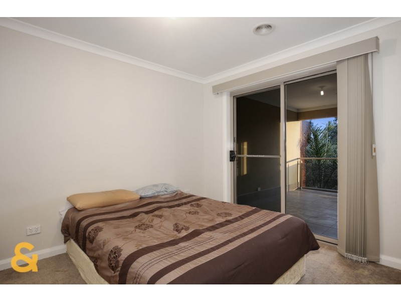8 Sandover Drive, Roxburgh Park VIC 3064
