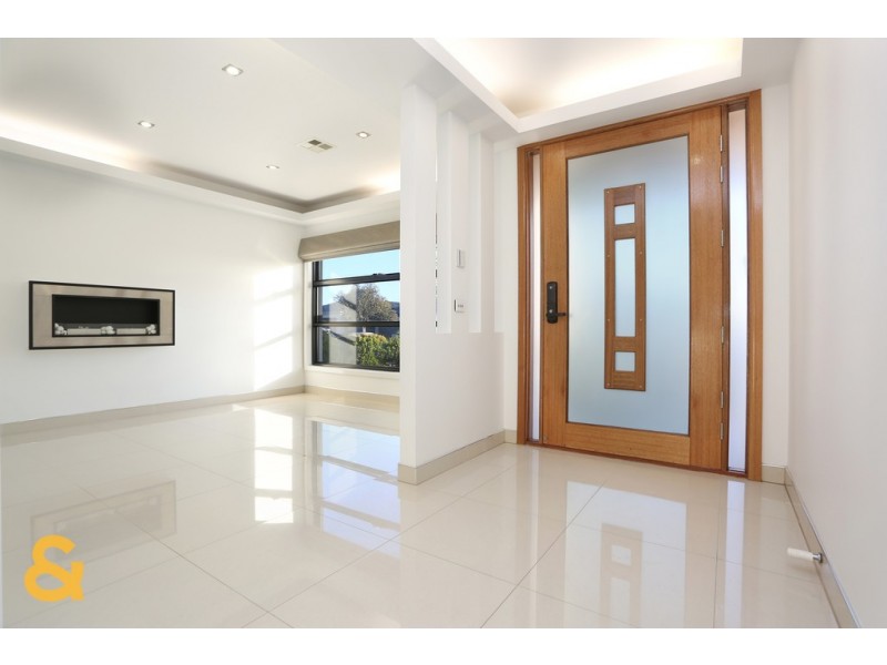108 Biltmore Crescent, Roxburgh Park VIC 3064