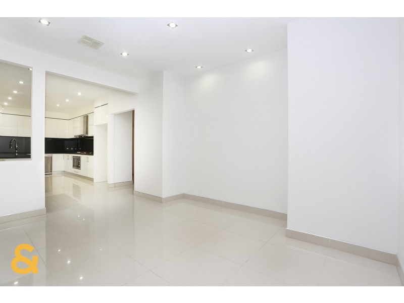 108 Biltmore Crescent, Roxburgh Park VIC 3064