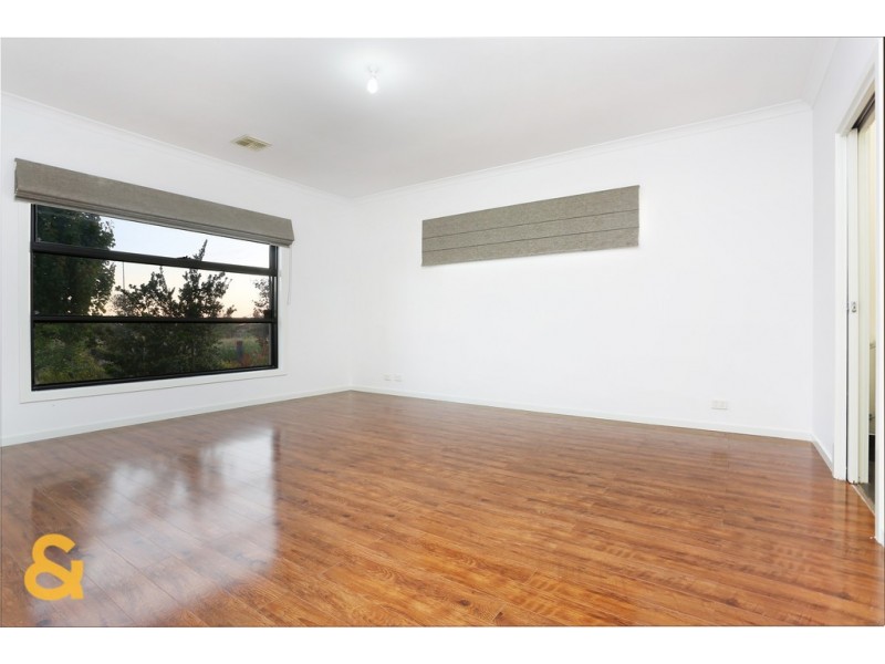 108 Biltmore Crescent, Roxburgh Park VIC 3064