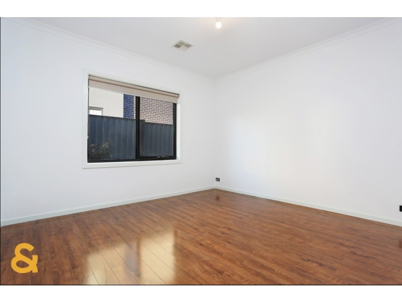 108 Biltmore Crescent, Roxburgh Park VIC 3064