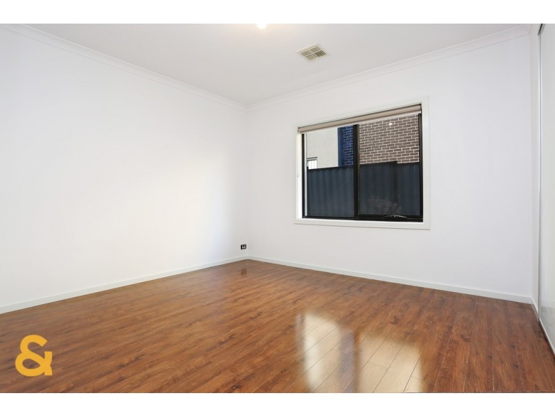 108 Biltmore Crescent, Roxburgh Park VIC 3064
