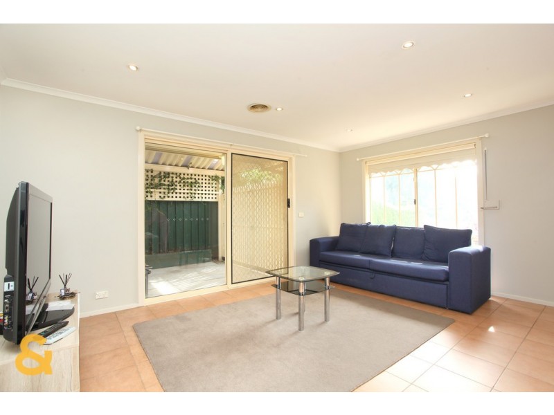 4 Molineux Way, Roxburgh Park VIC 3064