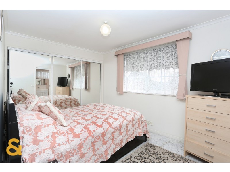 5 Hallston Court, Meadow Heights VIC 3048