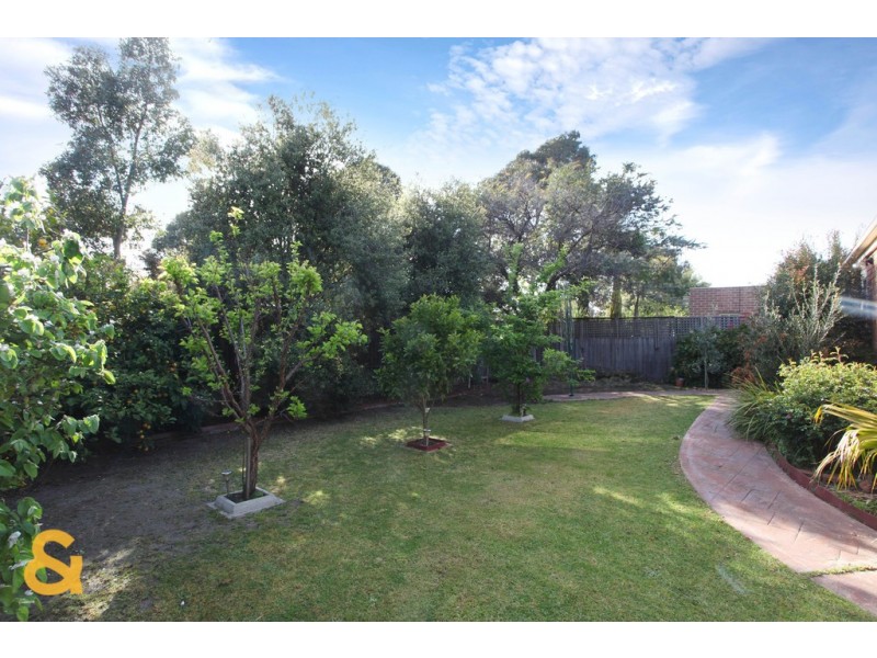 28 Saunders Court, Roxburgh Park VIC 3064