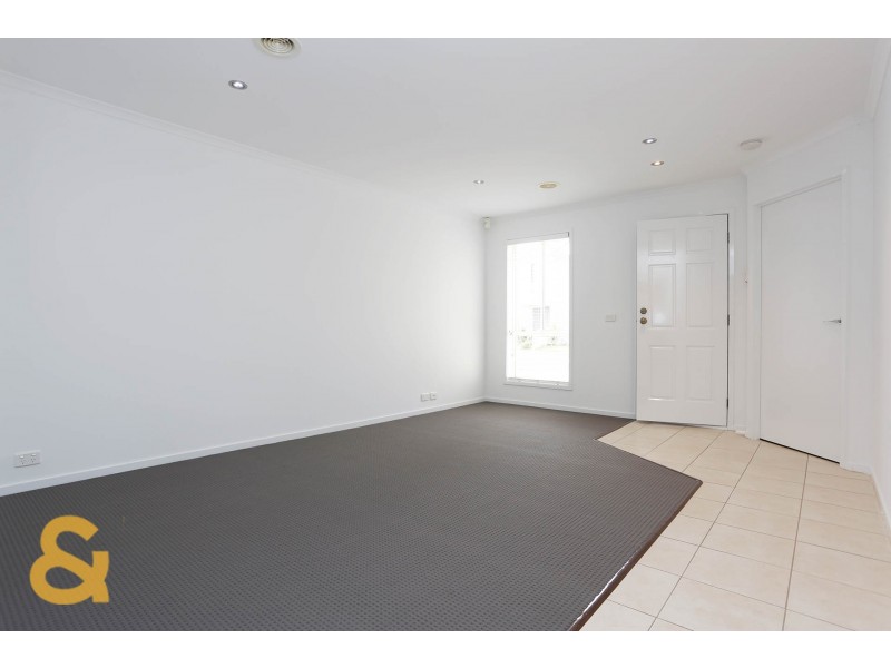 9 Corona Place, Roxburgh Park VIC 3064