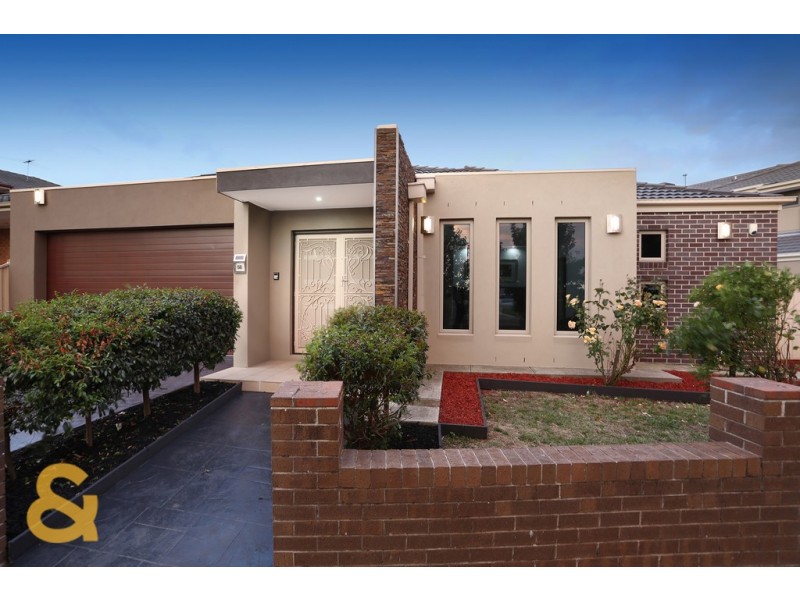 88 Lakeside Drive, Roxburgh Park VIC 3064