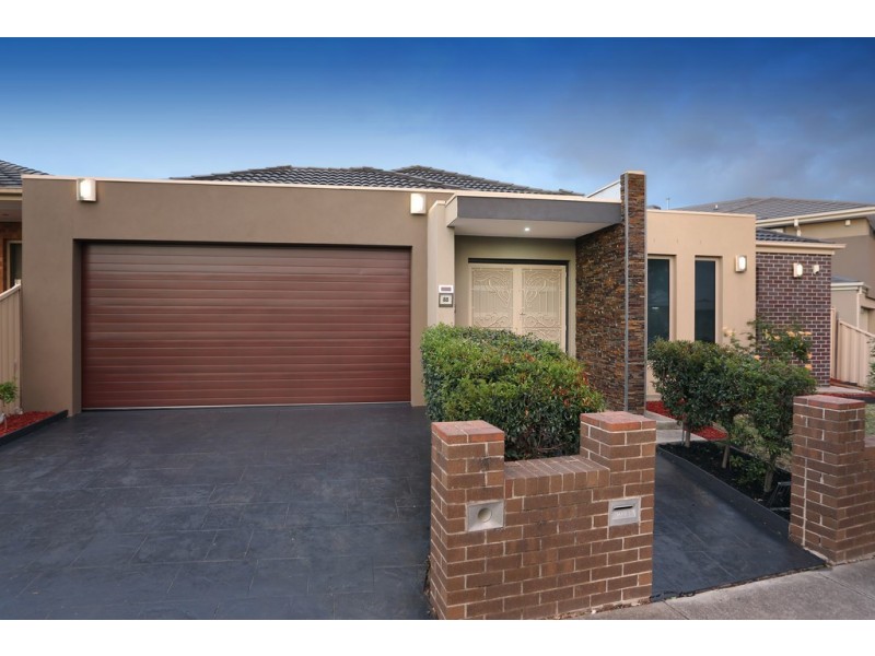 88 Lakeside Drive, Roxburgh Park VIC 3064