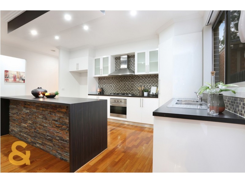 88 Lakeside Drive, Roxburgh Park VIC 3064