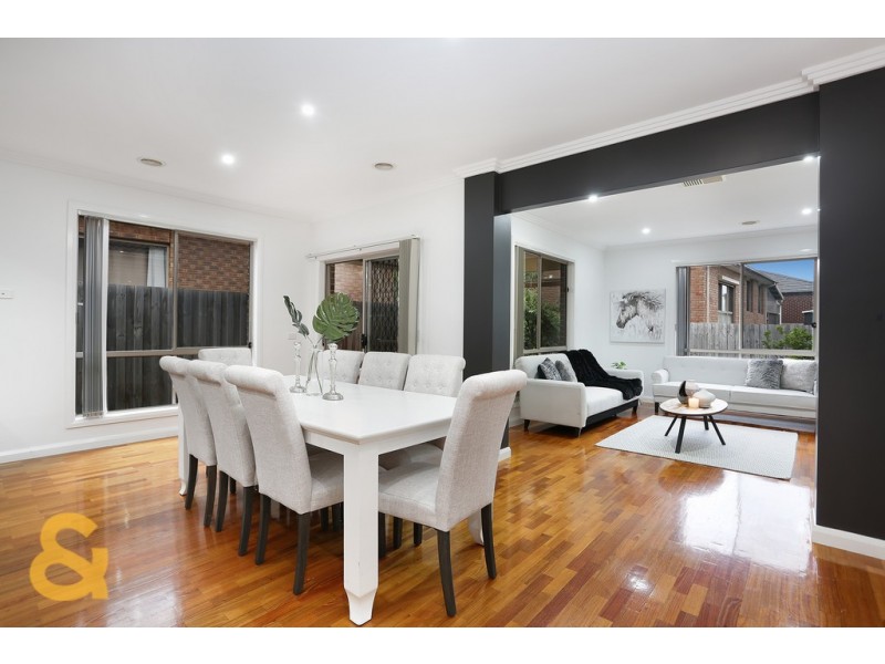 88 Lakeside Drive, Roxburgh Park VIC 3064