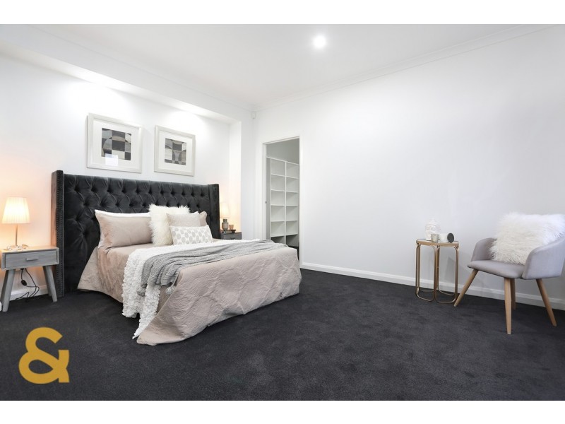 88 Lakeside Drive, Roxburgh Park VIC 3064