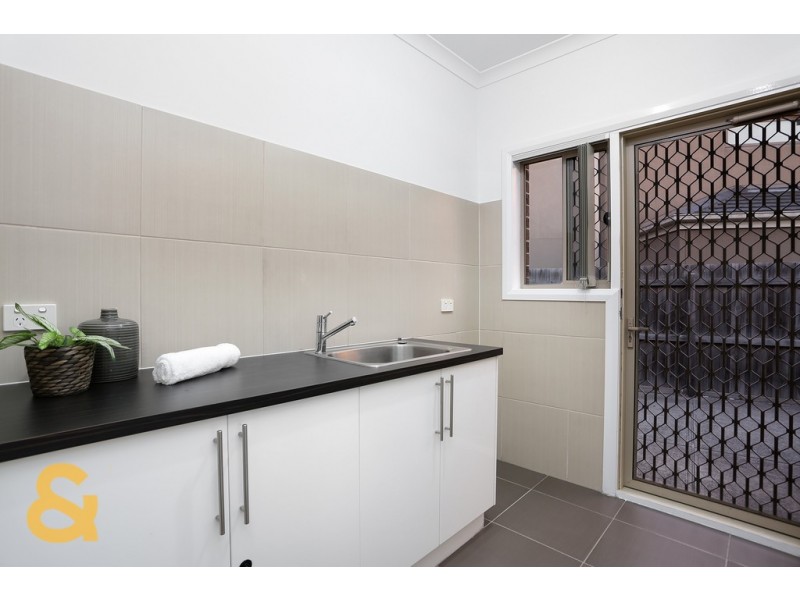 88 Lakeside Drive, Roxburgh Park VIC 3064