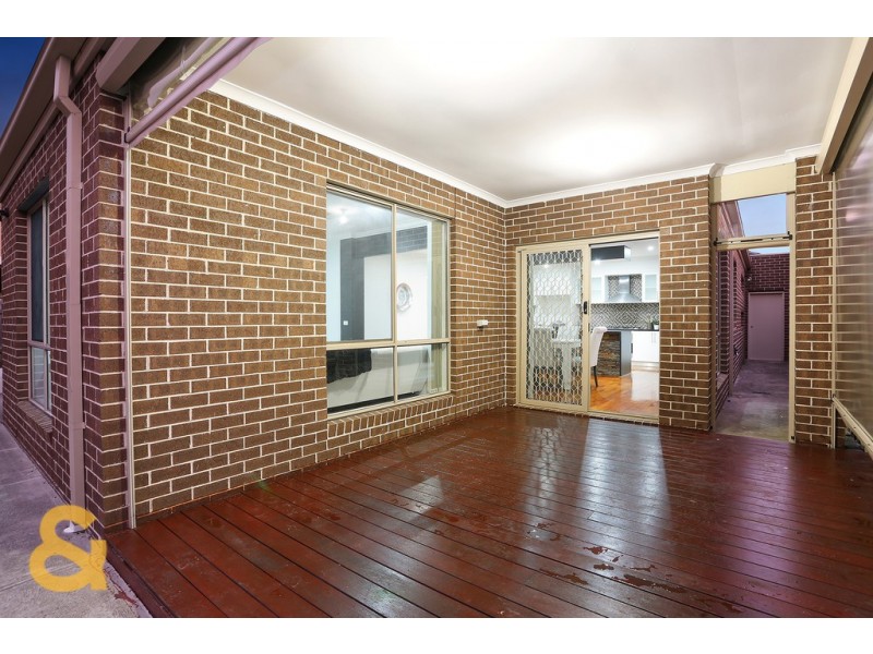 88 Lakeside Drive, Roxburgh Park VIC 3064