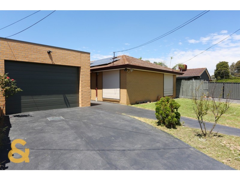 20 Woodburn Crescent, Meadow Heights VIC 3048