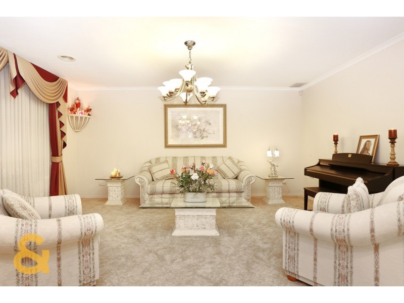 23 Wrigley Crescent, Roxburgh Park VIC 3064