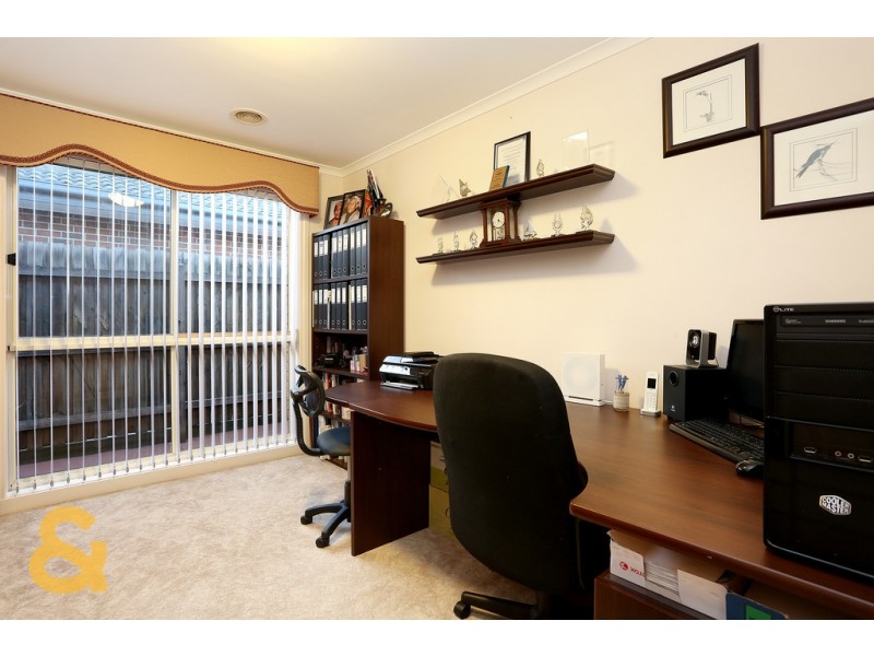 23 Wrigley Crescent, Roxburgh Park VIC 3064