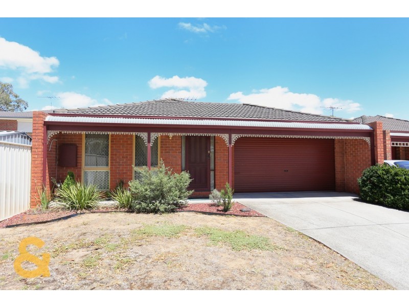 3 Carr Place, Roxburgh Park VIC 3064