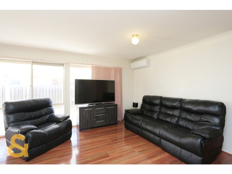 3 Carr Place, Roxburgh Park VIC 3064