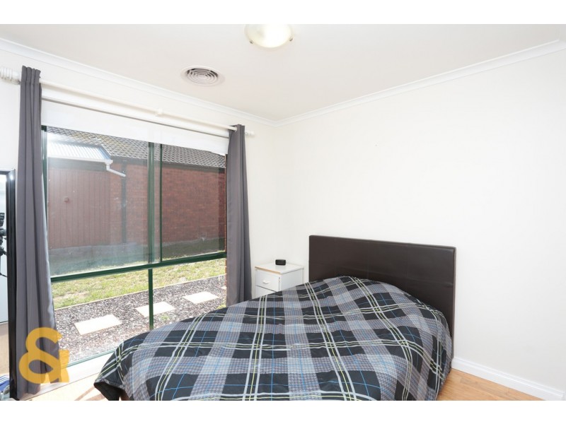5 Parkinson Way, Roxburgh Park VIC 3064