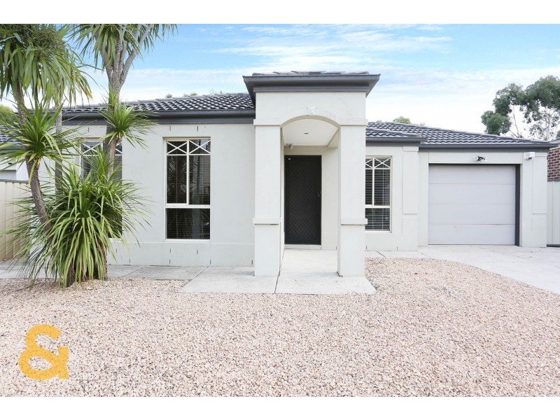 9 Corona Place, Roxburgh Park VIC 3064