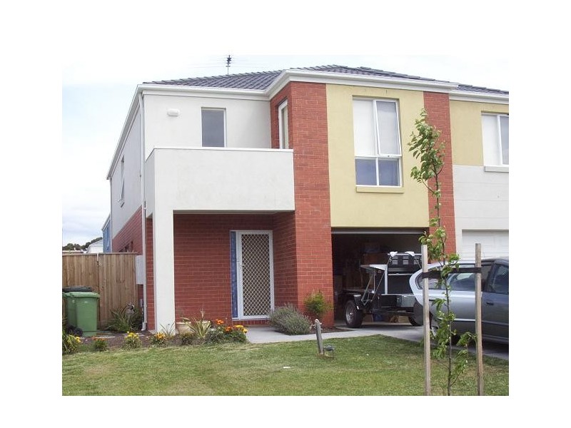 12 Viewbank Circuit, Roxburgh Park VIC 3064