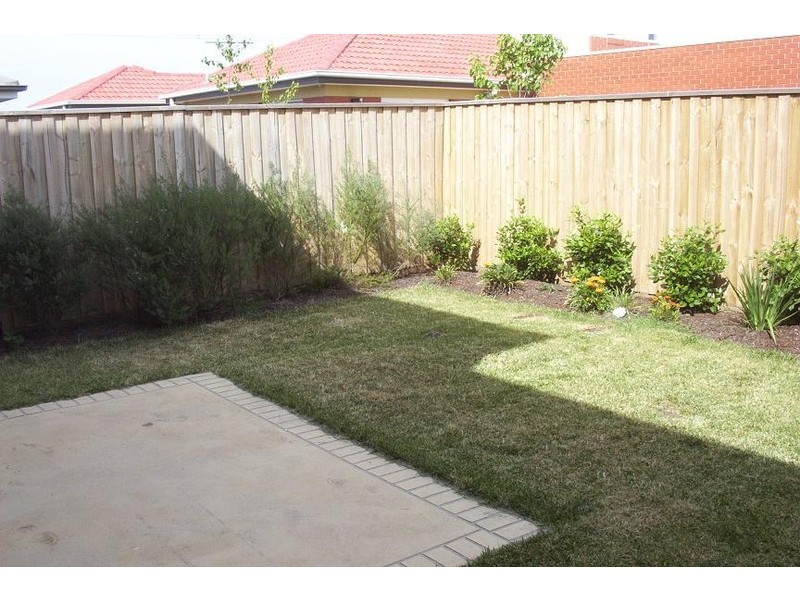 12 Viewbank Circuit, Roxburgh Park VIC 3064