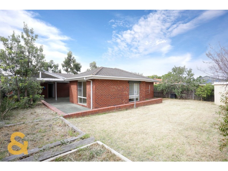 39 St Clair Boulevard, Roxburgh Park VIC 3064