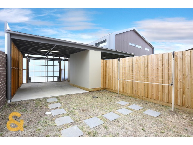 5 Mezzo Walk, Greenvale VIC 3059