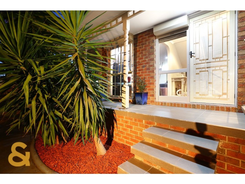 1 Almands Avenue, Roxburgh Park VIC 3064