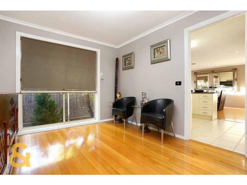 1 Almands Avenue, Roxburgh Park VIC 3064