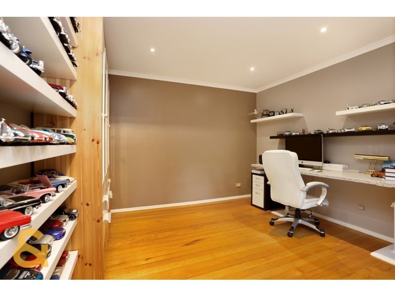 1 Almands Avenue, Roxburgh Park VIC 3064