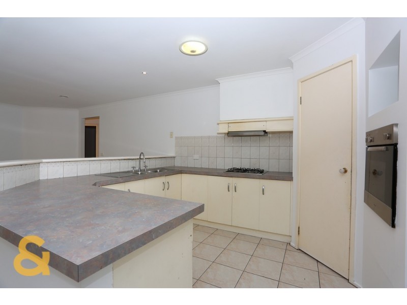 18 Sheridan Way, Roxburgh Park VIC 3064