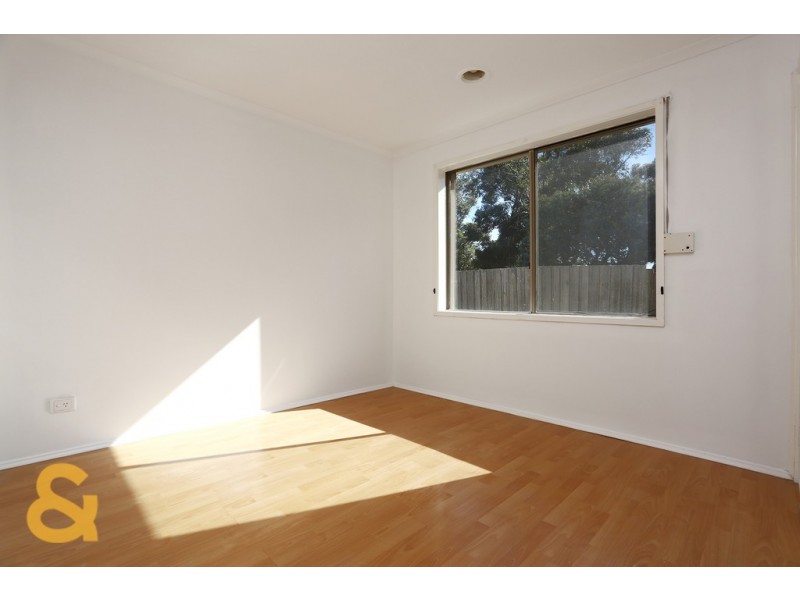 18 Sheridan Way, Roxburgh Park VIC 3064